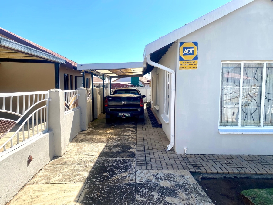 3 Bedroom Property for Sale in Boitekong North West